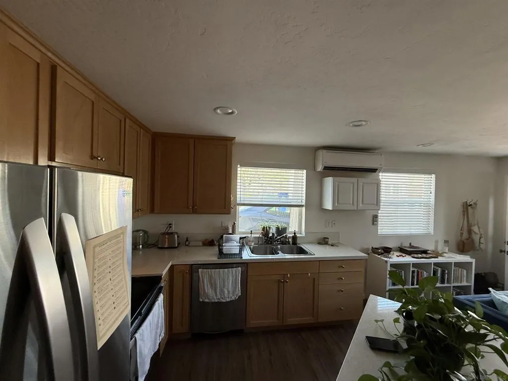 2239 2241 Meadow Lark Drive, San Diego, California 92123 home-pic-24