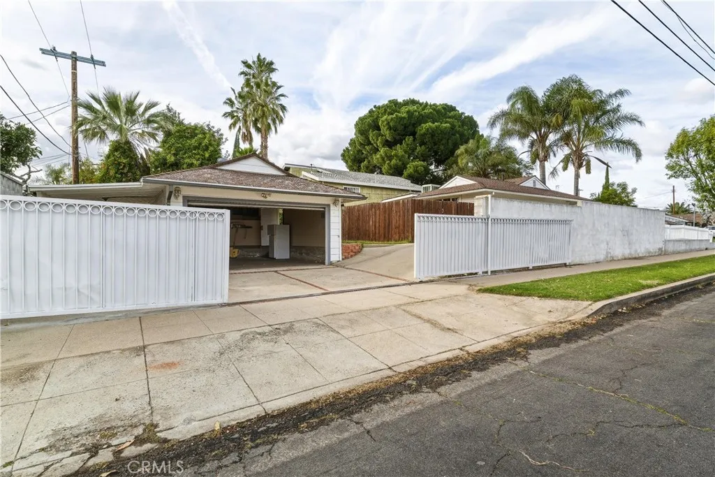 15830 Kalisher, Granada Hills, California 91344 home-pic-40