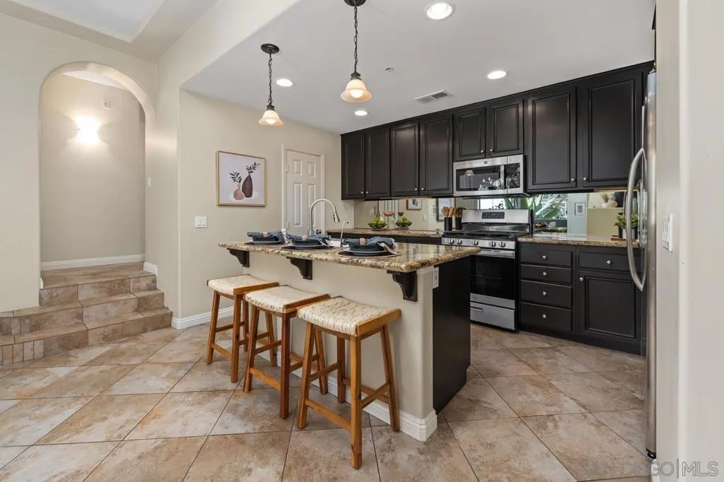 2760 Farragut 109, San Diego, California 92106 home-pic-7