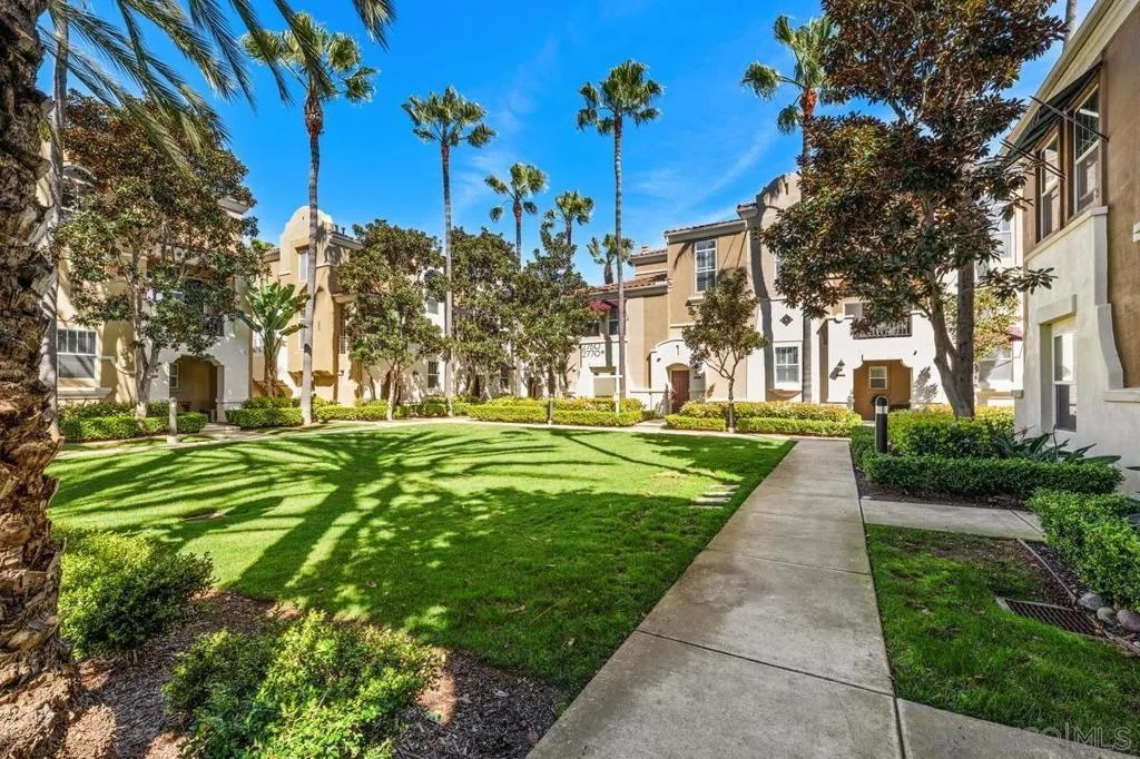 2760 Farragut 109, San Diego, California 92106 home-pic-3
