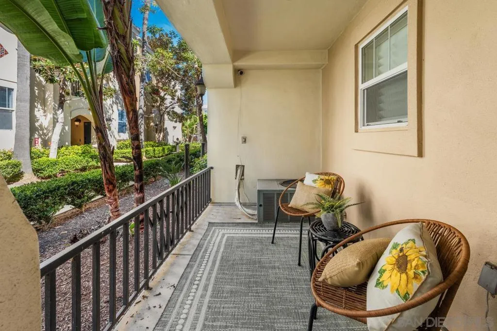 2760 Farragut 109, San Diego, California 92106 home-pic-24