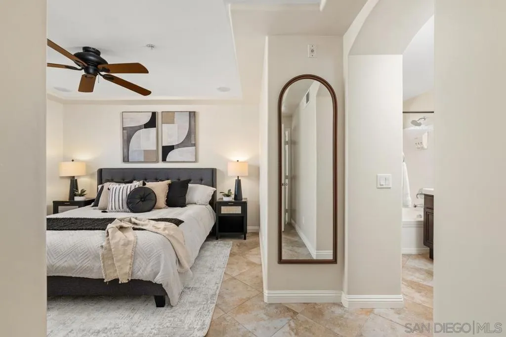 2760 Farragut 109, San Diego, California 92106 home-pic-20