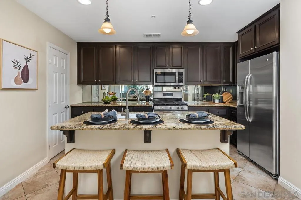 2760 Farragut 109, San Diego, California 92106 home-pic-8