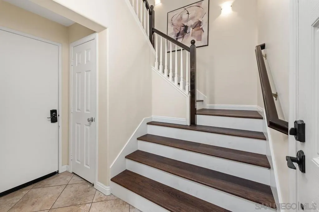 2760 Farragut 109, San Diego, California 92106 home-pic-25