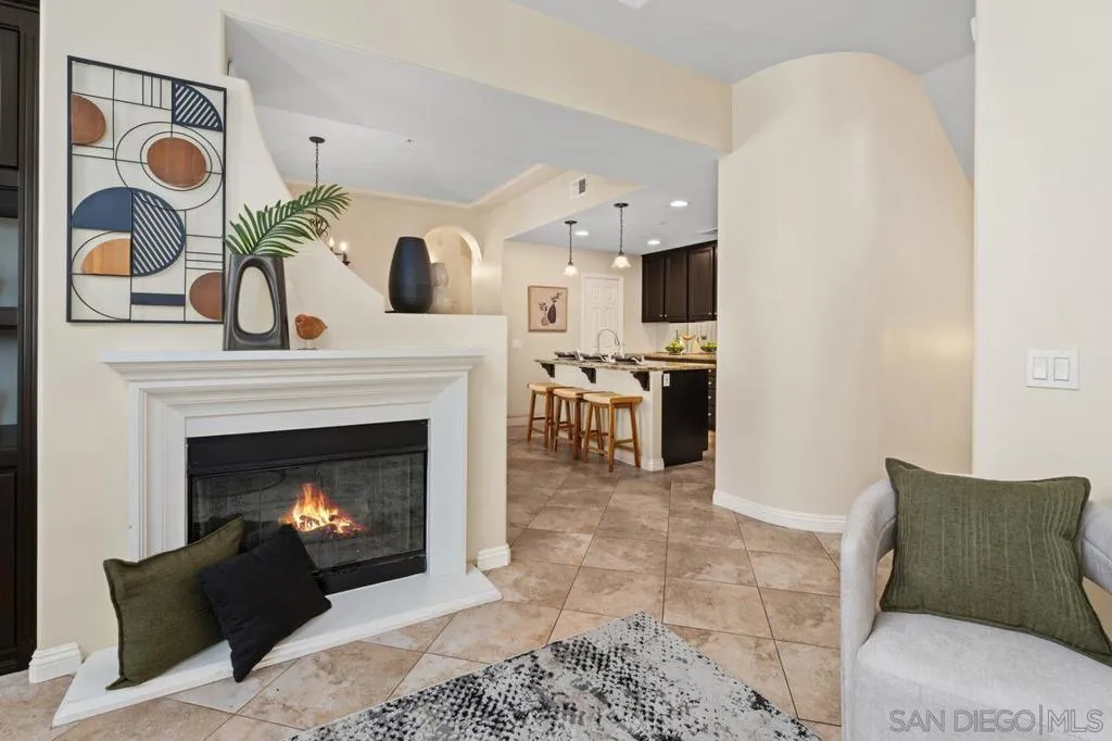 2760 Farragut 109, San Diego, California 92106 home-pic-5