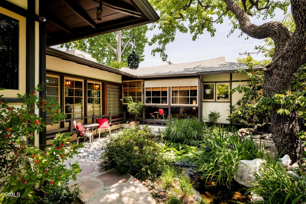 1364 N Harding Avenue, Pasadena, California 91104 home-pic-7