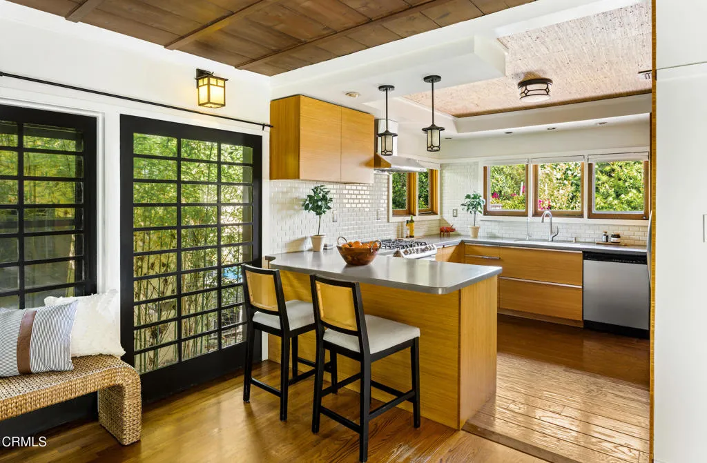 1364 N Harding Avenue, Pasadena, California 91104 home-pic-15