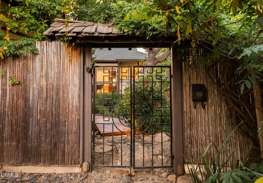 1364 N Harding Avenue, Pasadena, California 91104 home-pic-38