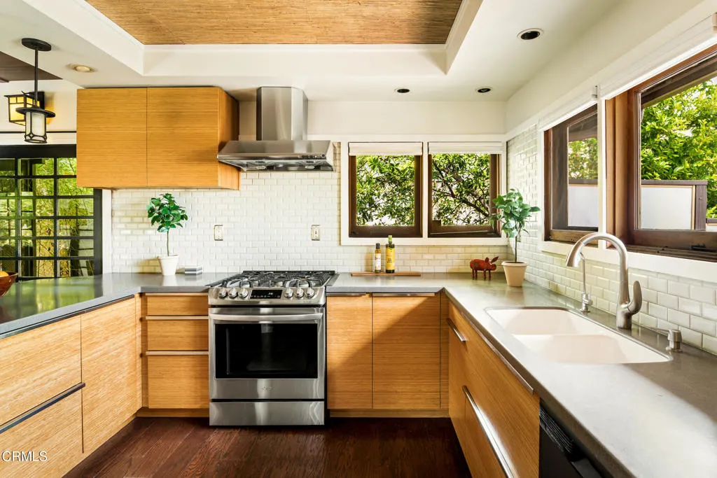 1364 N Harding Avenue, Pasadena, California 91104 home-pic-17