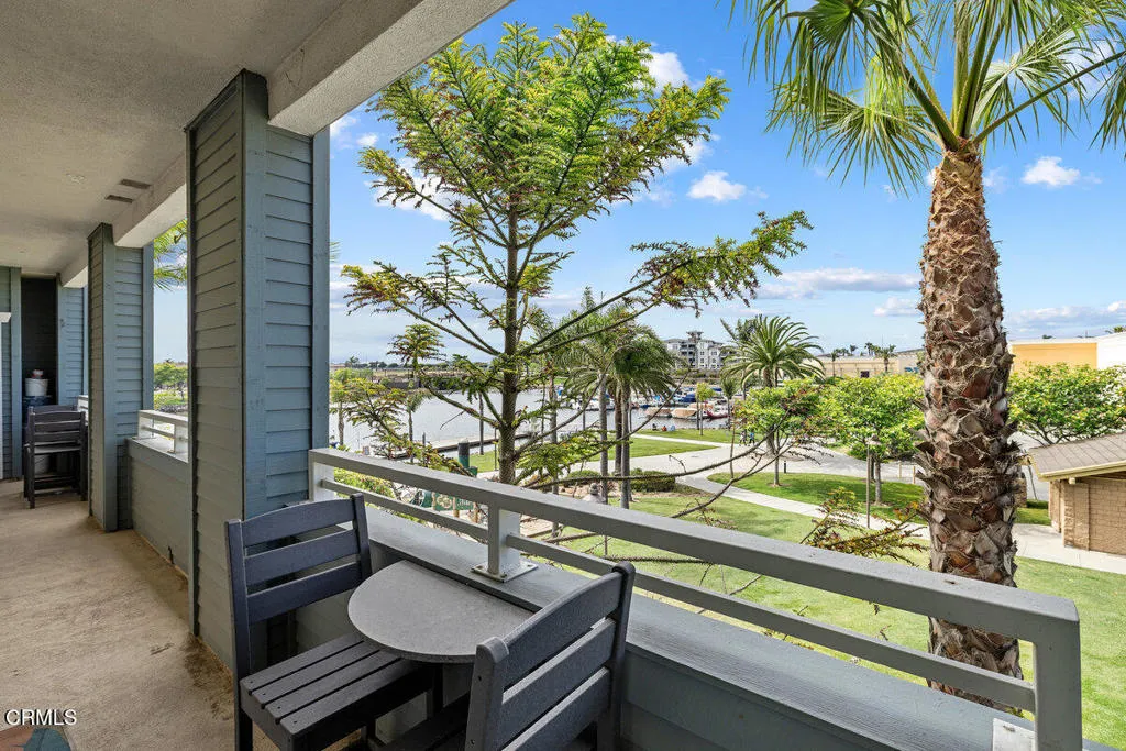 1437 Windshore Way, Oxnard, California 93035 home-pic-16