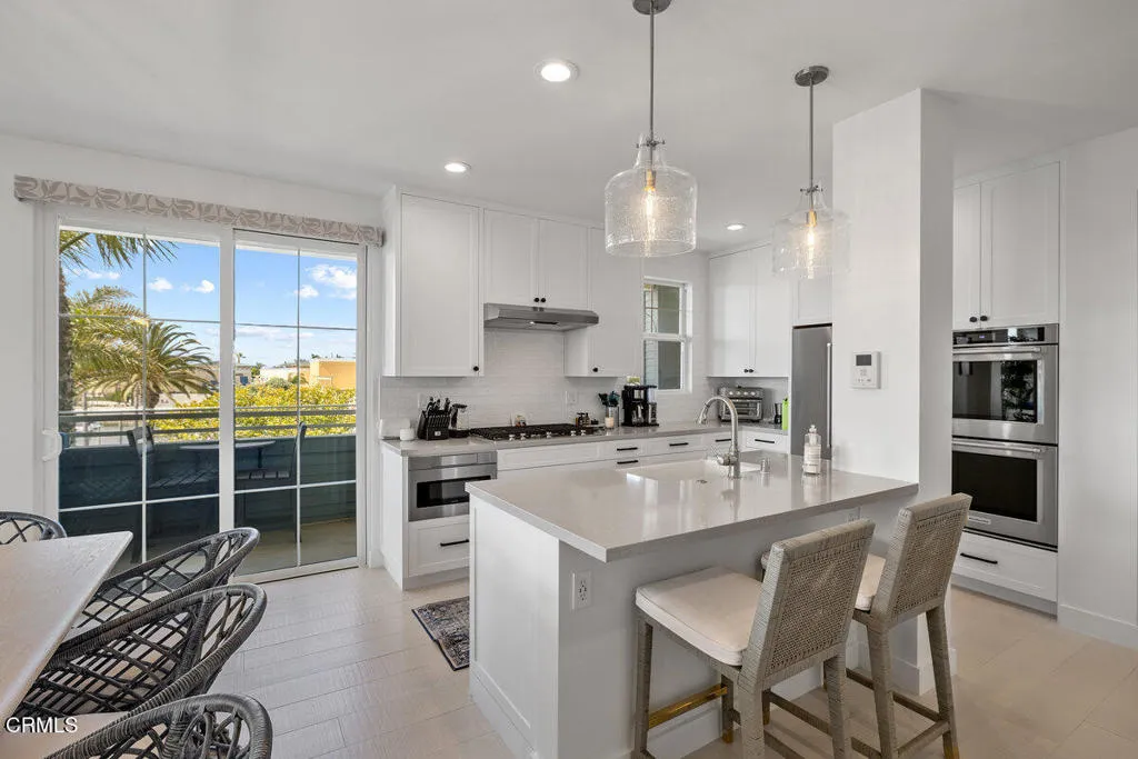 1437 Windshore Way, Oxnard, California 93035 home-pic-5