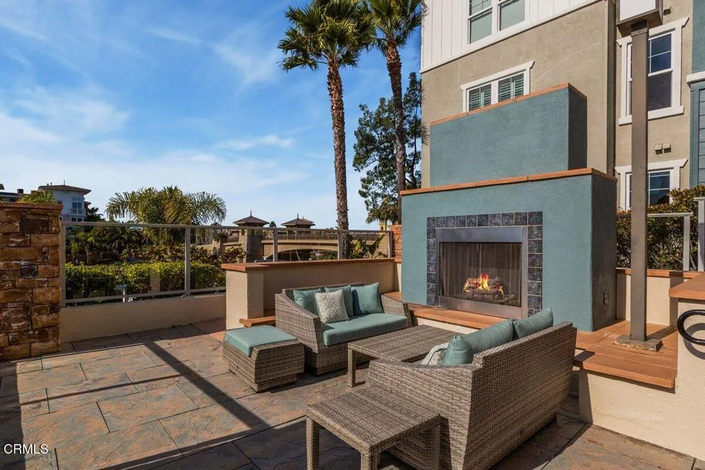 1437 Windshore Way, Oxnard, California 93035 home-pic-32