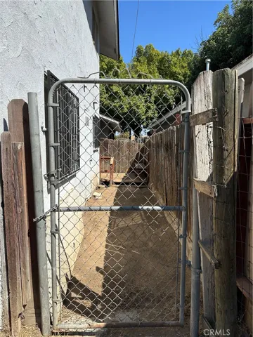 329 N Diana, Fresno, California 93701