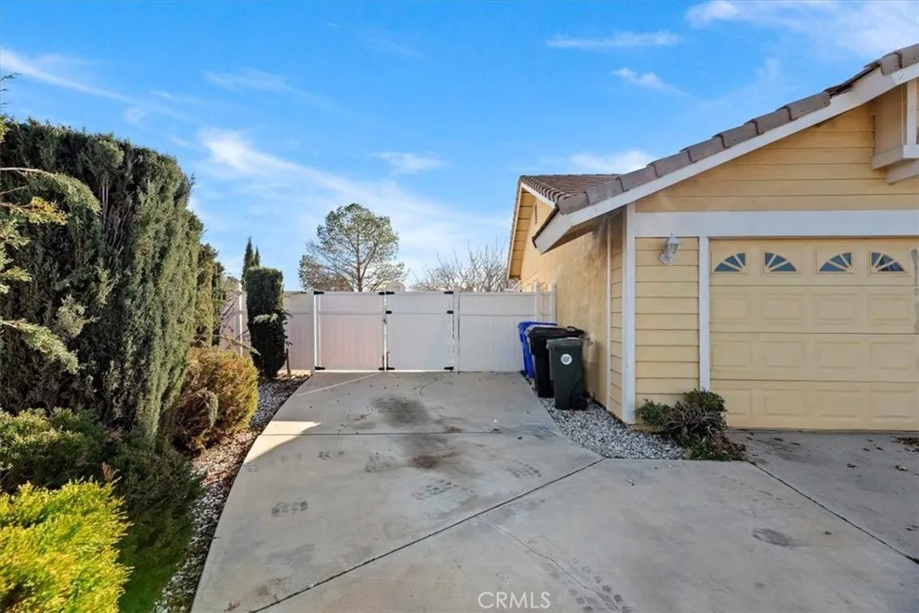 19185 Cochise, Apple Valley, California 92308 home-pic-5