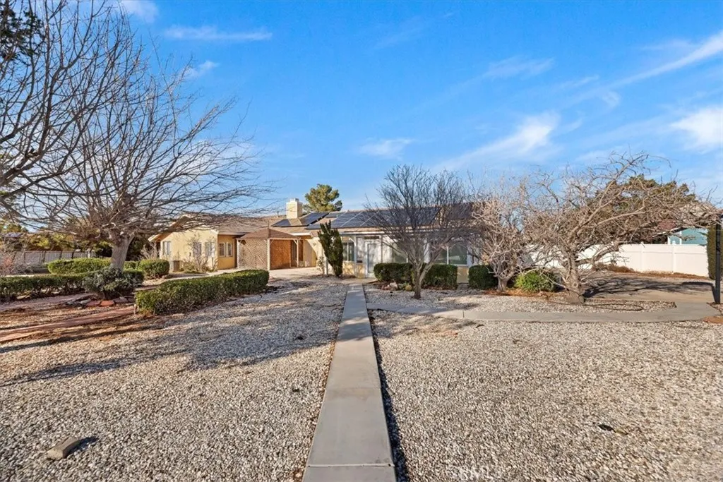 19185 Cochise, Apple Valley, California 92308 home-pic-52