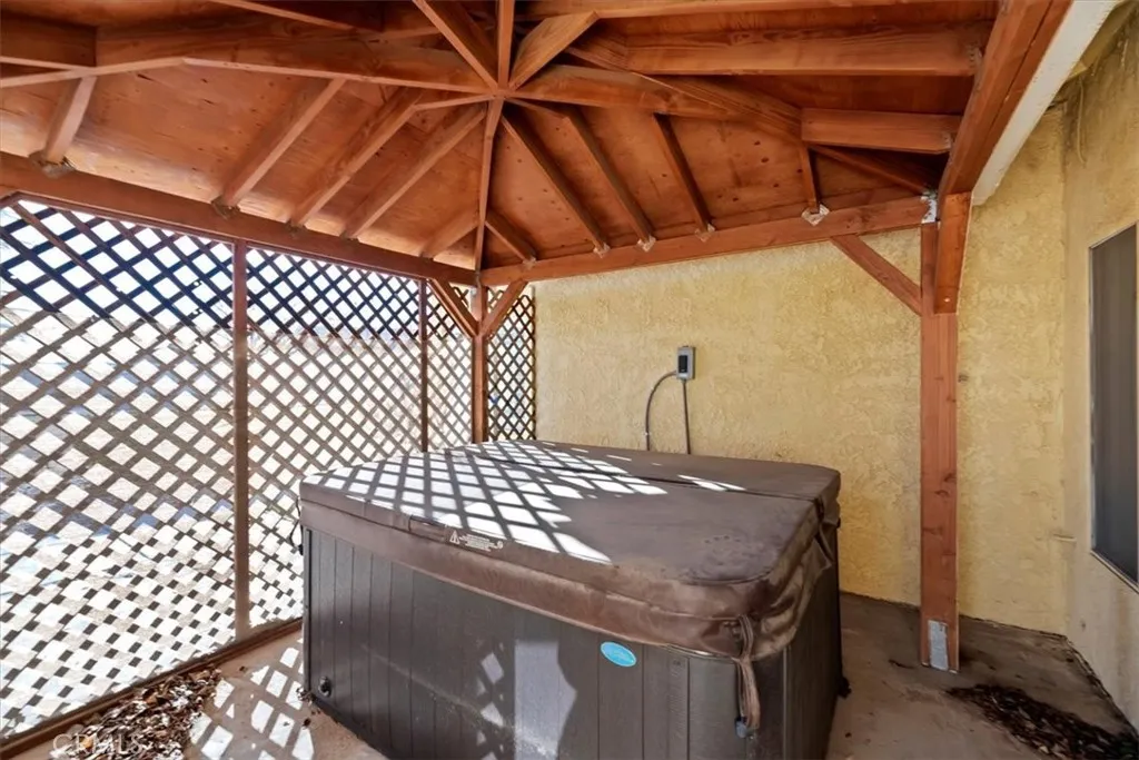19185 Cochise, Apple Valley, California 92308 home-pic-45