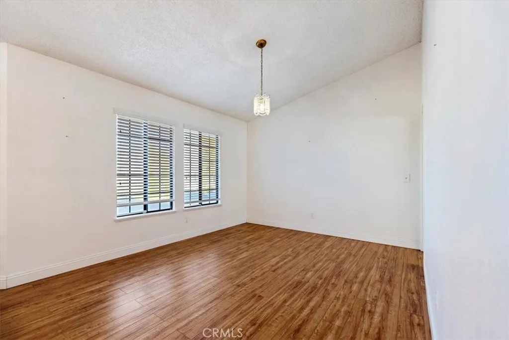 19185 Cochise, Apple Valley, California 92308 home-pic-14