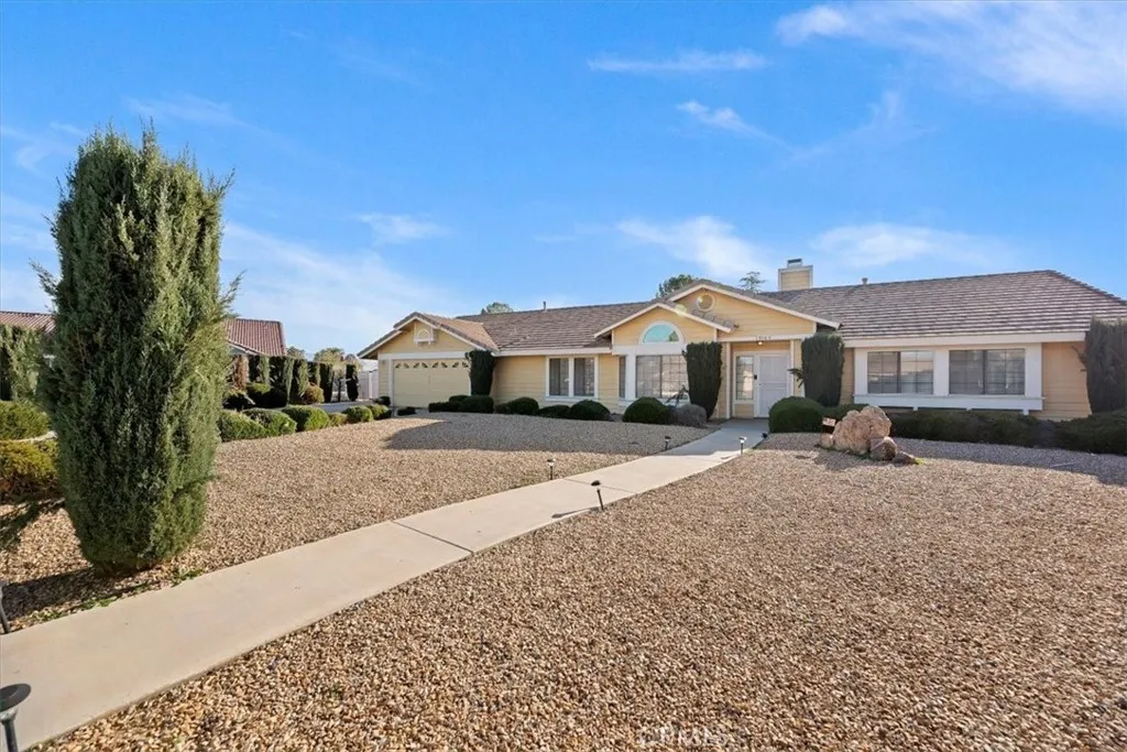 19185 Cochise, Apple Valley, California 92308 home-pic-7