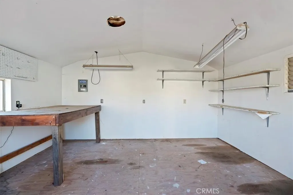 19185 Cochise, Apple Valley, California 92308 home-pic-49