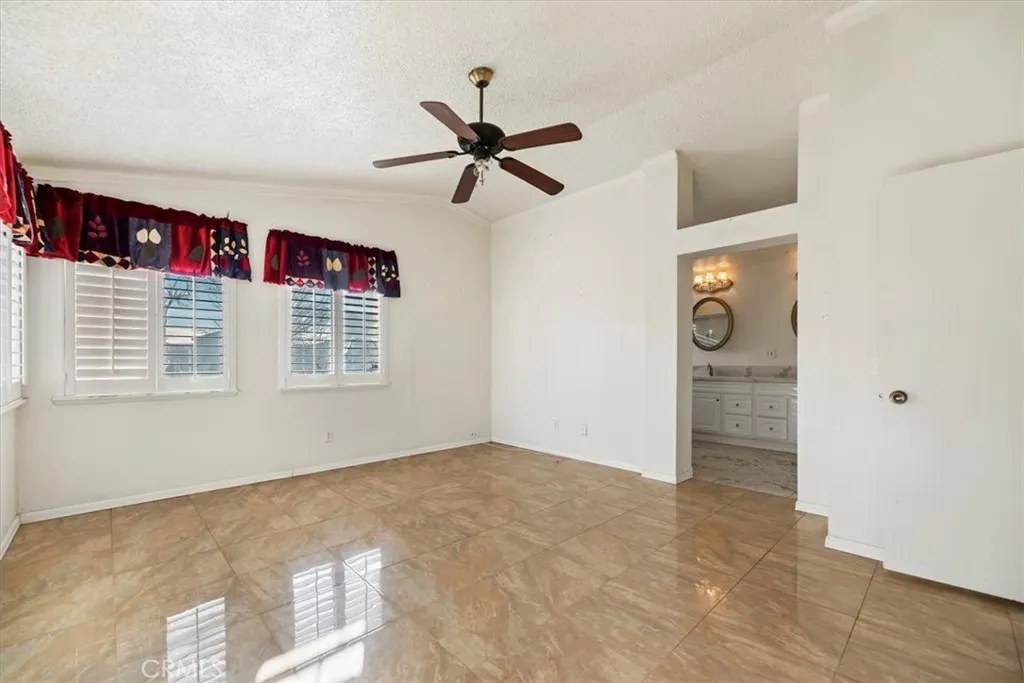 19185 Cochise, Apple Valley, California 92308 home-pic-35