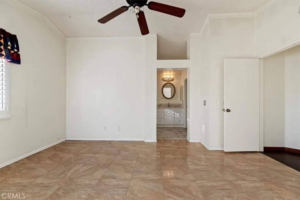 19185 Cochise, Apple Valley, California 92308 home-pic-36