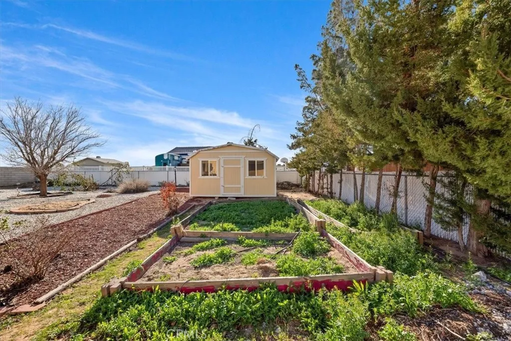 19185 Cochise, Apple Valley, California 92308 home-pic-41