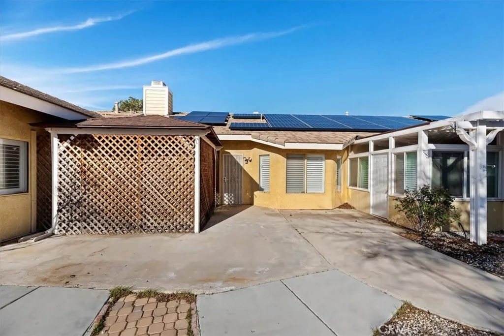 19185 Cochise, Apple Valley, California 92308 home-pic-43
