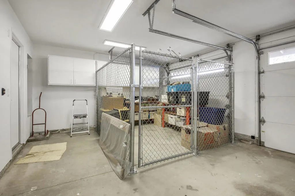 37 STORAGE MLS