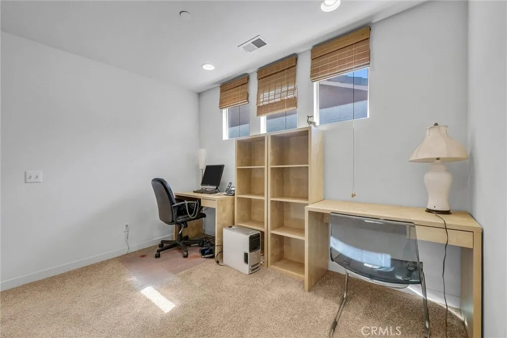 7042 Logsdon, Eastvale, California 92880 home-pic-17