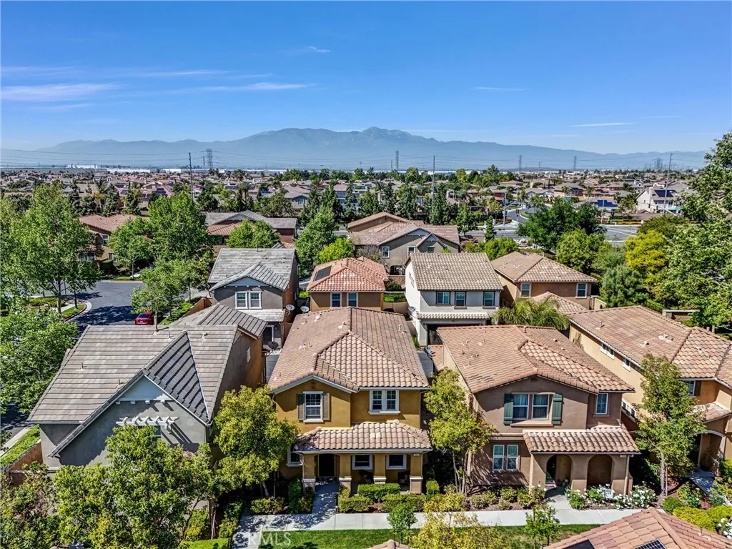 7042 Logsdon, Eastvale, California 92880 home-pic-25