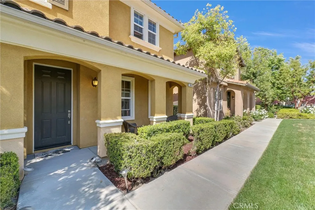 7042 Logsdon, Eastvale, California 92880 home-pic-2