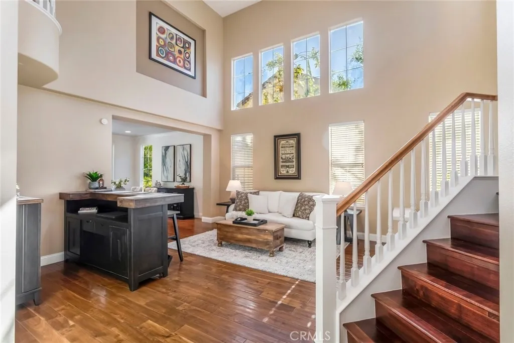 25830 De Quincy Place, Valencia, California 91381 home-pic-11