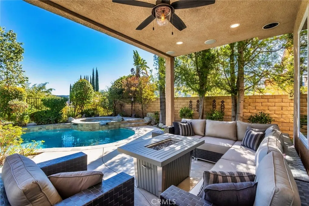 25830 De Quincy Place, Valencia, California 91381 home-pic-46