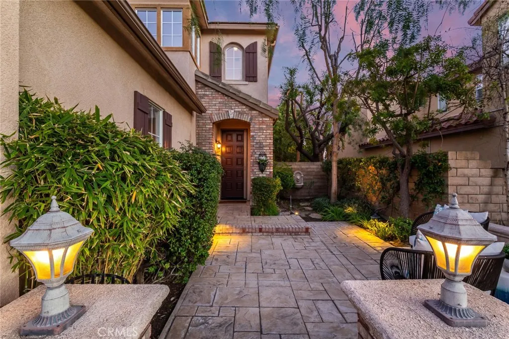 25830 De Quincy Place, Valencia, California 91381 home-pic-48