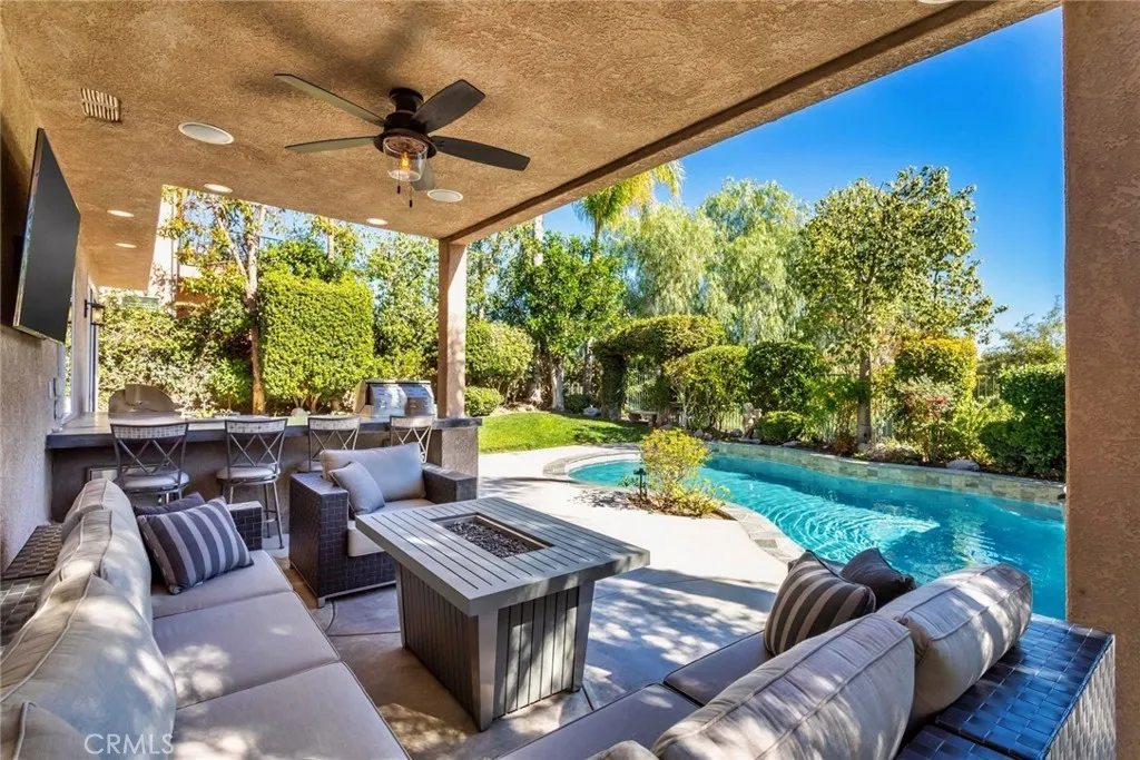 25830 De Quincy Place, Valencia, California 91381 home-pic-45