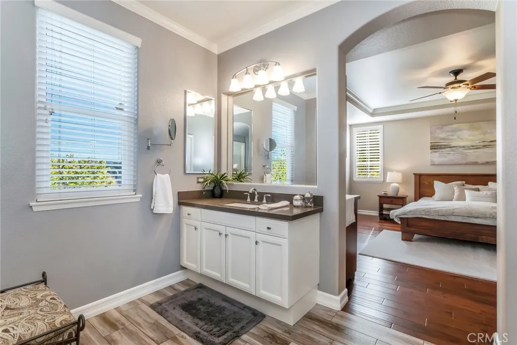 25830 De Quincy Place, Valencia, California 91381 home-pic-30