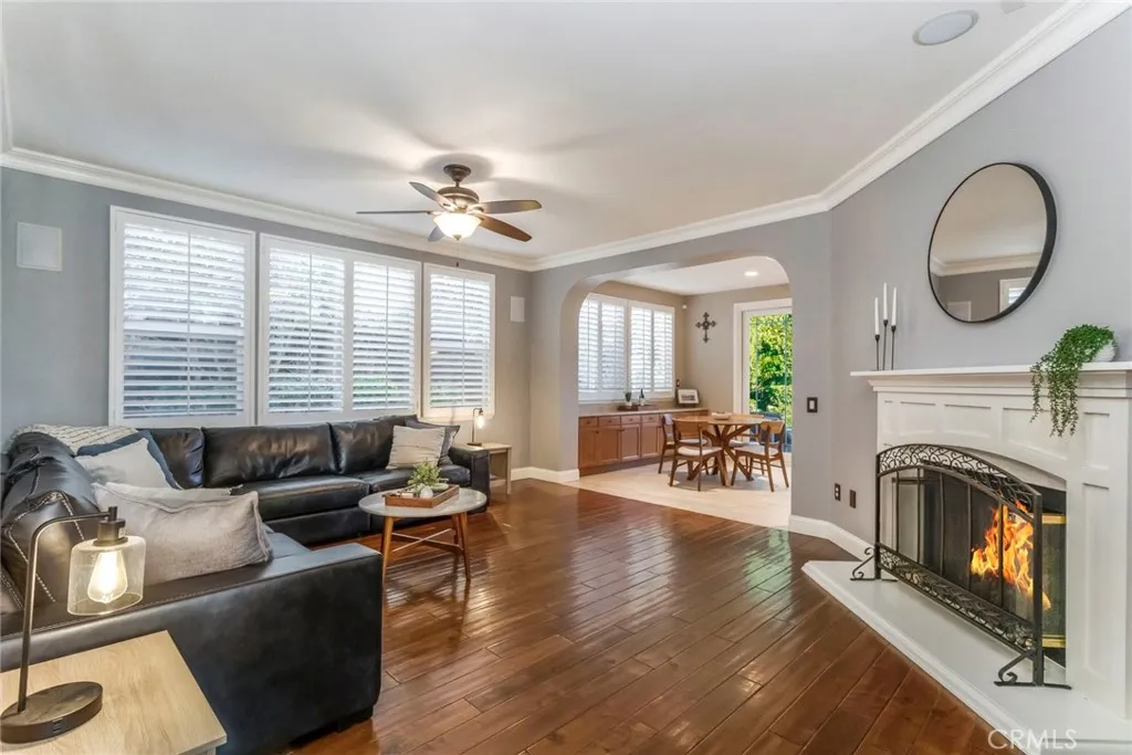 25830 De Quincy Place, Valencia, California 91381 home-pic-22