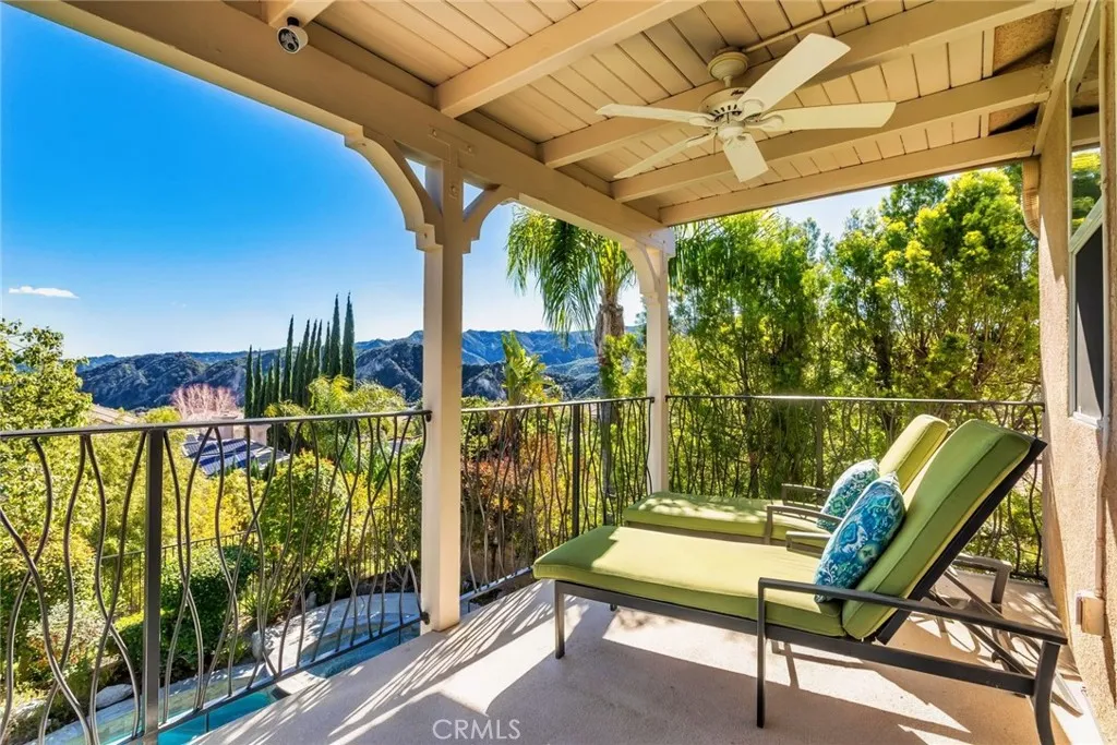 25830 De Quincy Place, Valencia, California 91381 home-pic-28