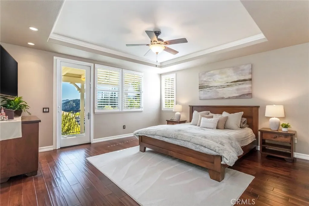 25830 De Quincy Place, Valencia, California 91381 home-pic-26