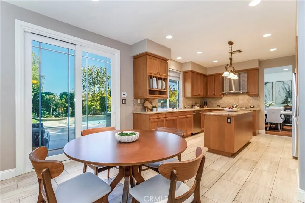 25830 De Quincy Place, Valencia, California 91381 home-pic-19