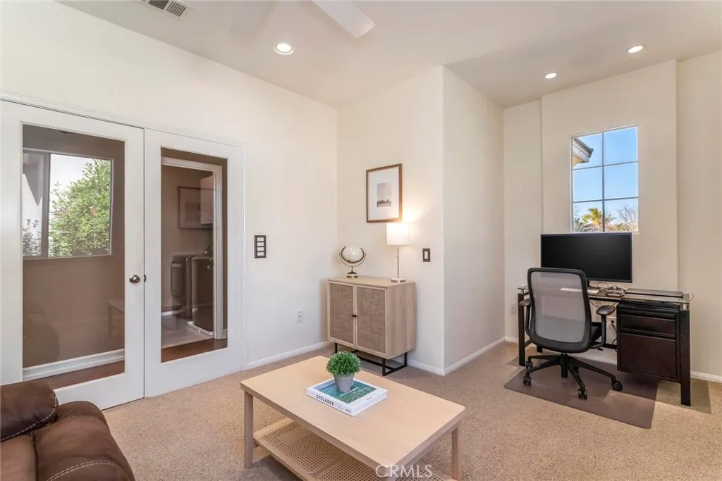 25830 De Quincy Place, Valencia, California 91381 home-pic-34