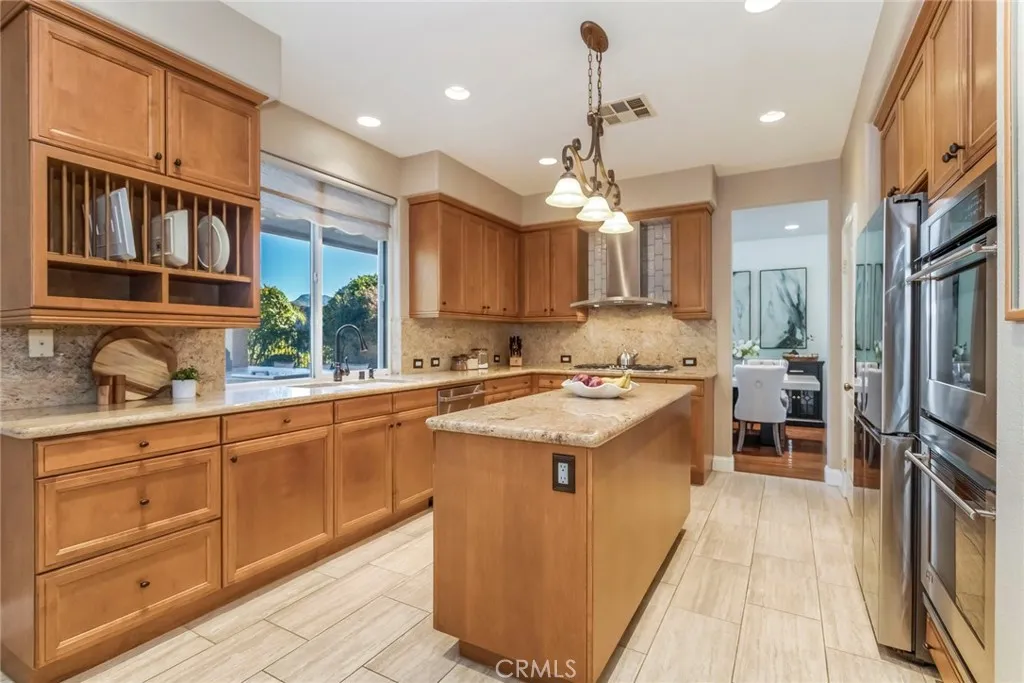 25830 De Quincy Place, Valencia, California 91381 home-pic-17