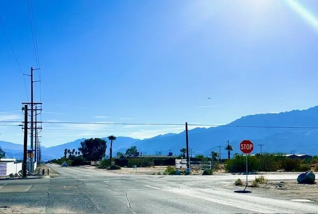 Pic17 - 0 Pierson Blvd.