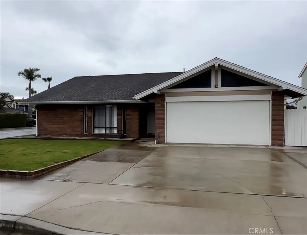 5622 Ridgebury, Huntington Beach, California 92649 home-pic-1