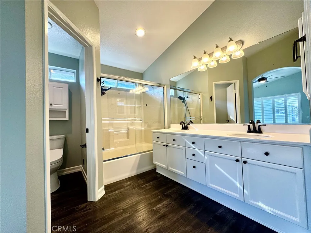 3410 E Lambeth Court F, Orange, California 92869 home-pic-6