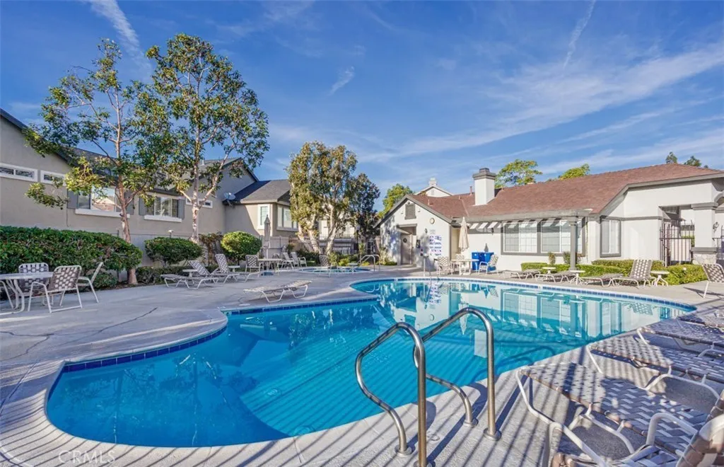 3410 E Lambeth Court F, Orange, California 92869 home-pic-8