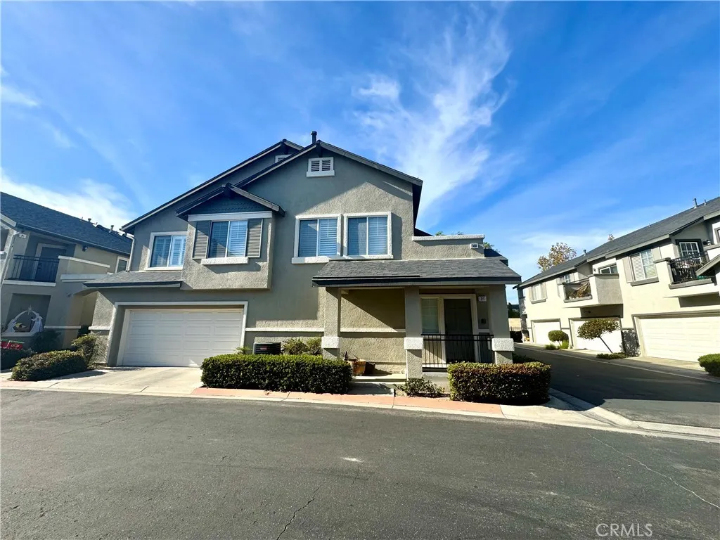 3410 E Lambeth Court F, Orange, California 92869 home-pic-1