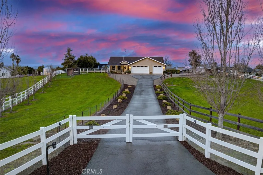 5095 White Tail Place, Paso Robles, California 93446 home-pic-1
