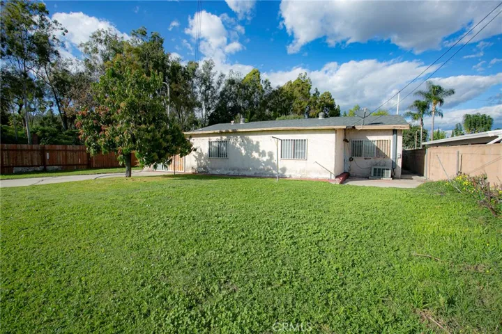 Large back yard perfect for entertaining