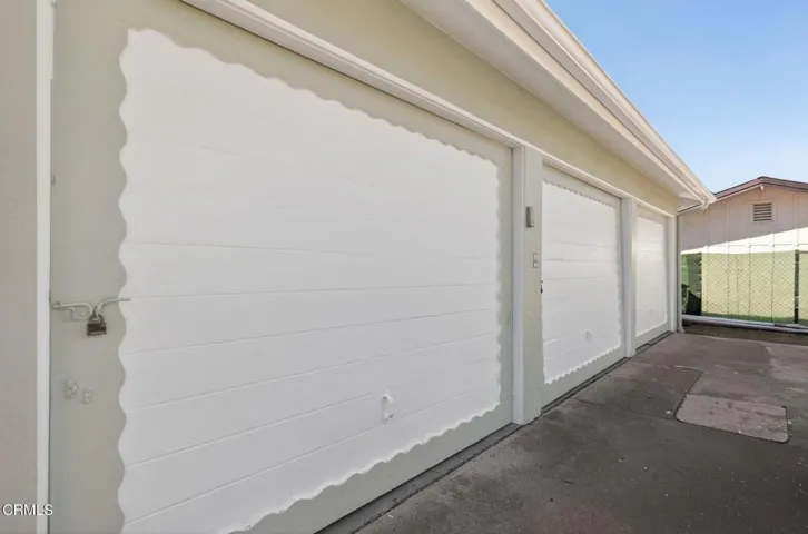 23-web-or-mls-UpmarketMedia-2474Fer-034